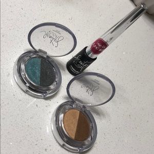 Two Shadow Duo and one Sparkling Shadow VS